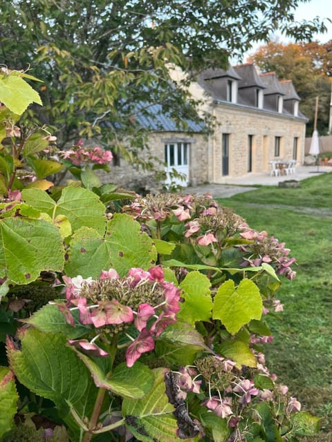 La longère de Ty Pors House in Combrit
