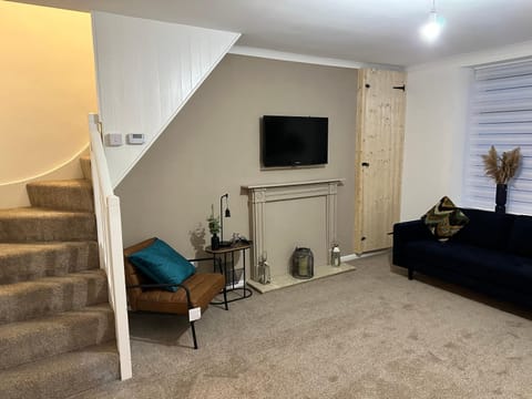 Stylish Miners Cottage, Treorchy, Rhondda Apartment in Wales