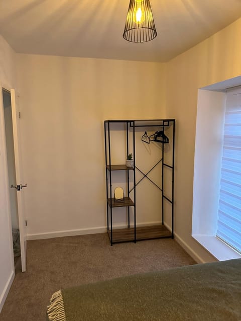 Stylish Miners Cottage, Treorchy, Rhondda Apartment in Wales