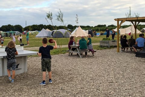 People, Seating area, Area and facilities, children, group of guests, Family