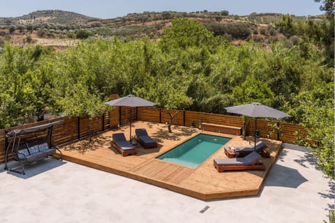 Patio, Spring, Day, Natural landscape, Mountain view, Pool view, Swimming pool, sunbed