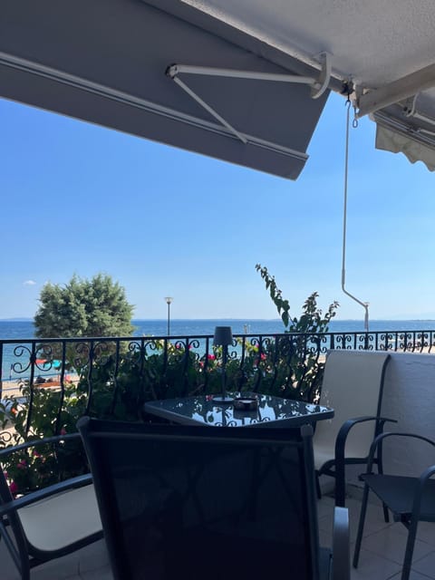 Kalyves Seafront Apartment Apartment in Halkidiki