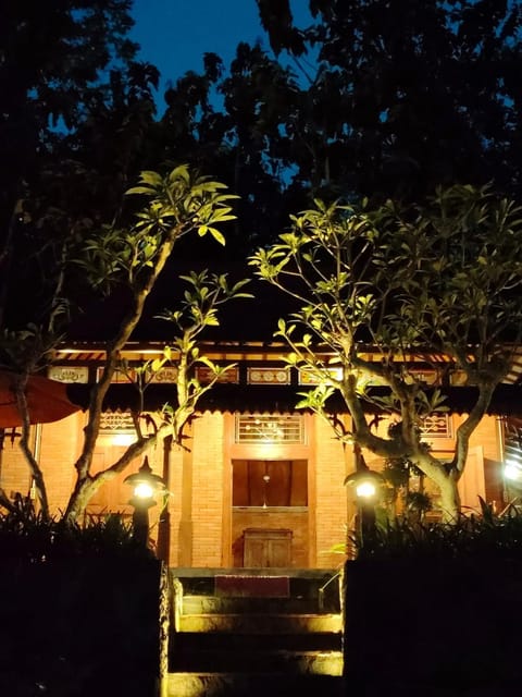 Property building, Night