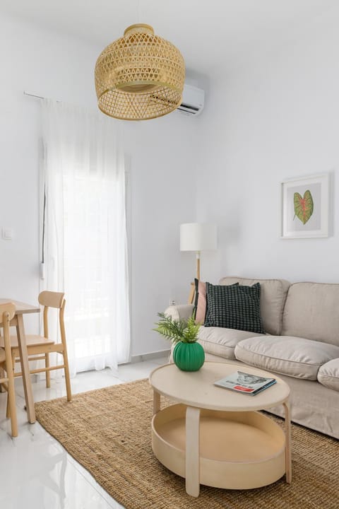 Living room, Photo of the whole room, Seating area