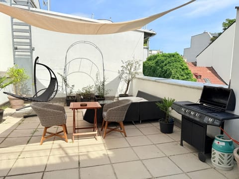 BBQ facilities, Balcony/Terrace, Dining area, Evening entertainment, sunbed