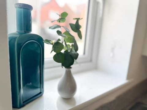 Chestnut House by Blue Skies Stays House in Middlesbrough