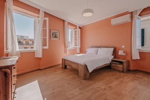 Bed, Photo of the whole room, Bedroom, air conditioner