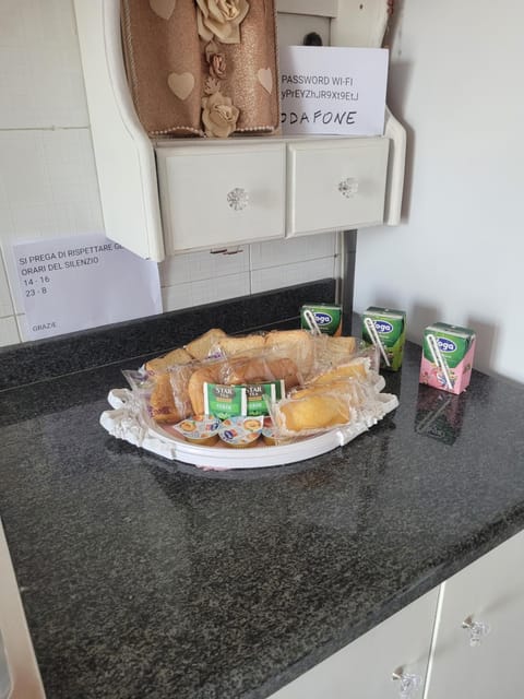 HOME di Pia Apartment in Naples