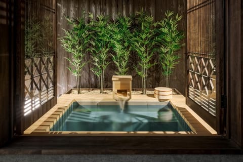 Open Air Bath, Bath