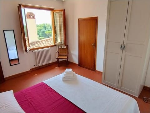 Bed, Photo of the whole room, Bedroom, towels, wardrobe