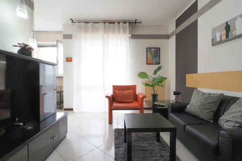 Communal lounge/ TV room, TV and multimedia, Living room