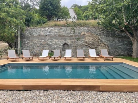 Villa prestige avec piscine - dans les hauteurs de Bastia Villa in Bastia