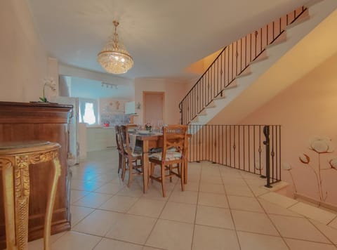 Accogliente & Spaziosa by Host Hero Apartment in Civitanova Marche