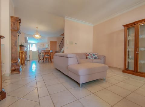 Accogliente & Spaziosa by Host Hero Apartment in Civitanova Marche