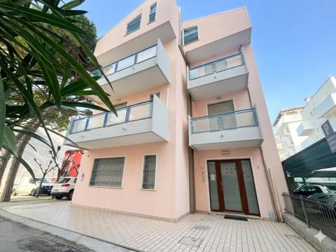 Property building, Day, Neighbourhood, Location