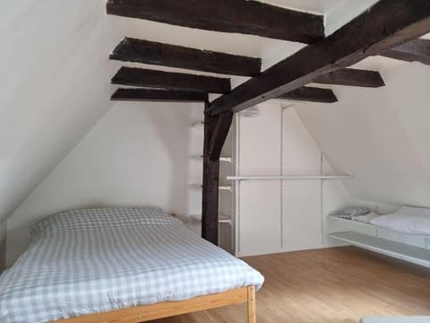 Duplex Cité Plantagenêt - 2 Voyageurs - WIFI Apartment in Le Mans