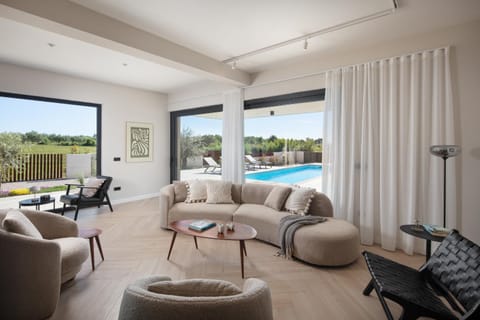 Brand NEW villa S58 with HEATED pool Villa in Poreč