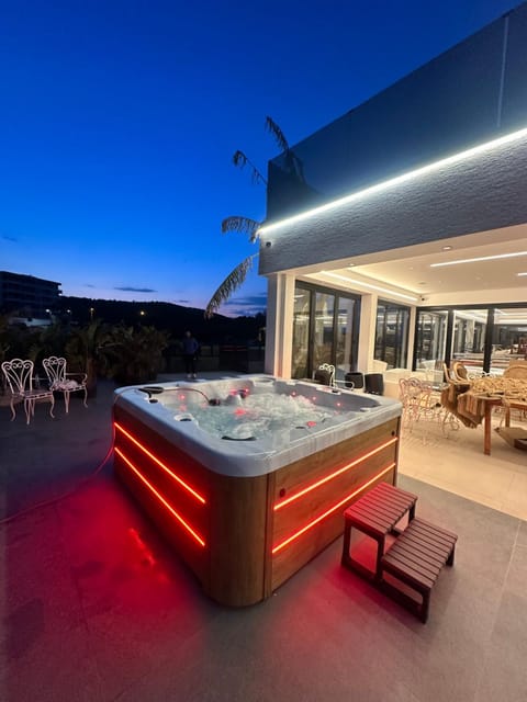 Natural landscape, View (from property/room), Seating area