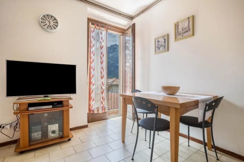 Communal lounge/ TV room, TV and multimedia, Dining area, Evening entertainment