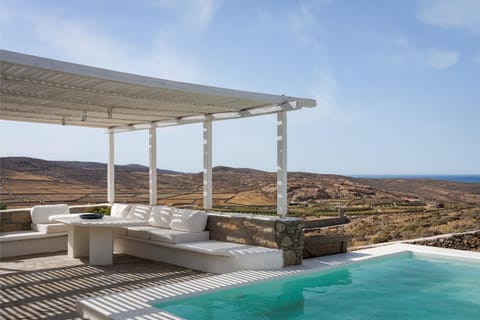 Patio, Nearby landmark, Balcony/Terrace, Mountain view, Swimming pool