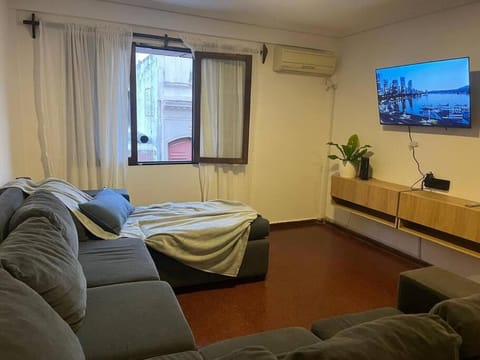 Communal lounge/ TV room, TV and multimedia, Living room, air conditioner