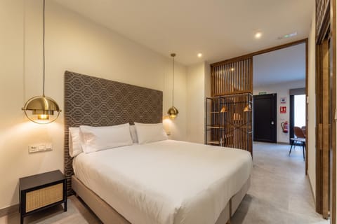Bed, Photo of the whole room, Bedroom, towels, wardrobe