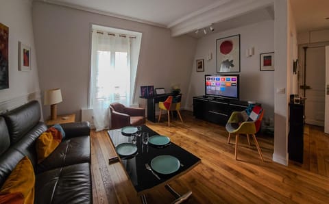 Communal lounge/ TV room, TV and multimedia, Living room, Seating area