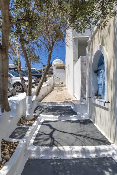 Victoria's Heart House in Thera