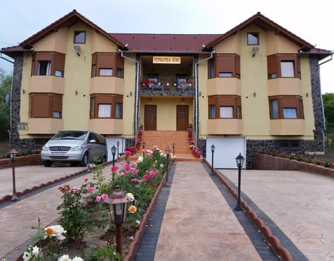 Property building, Day