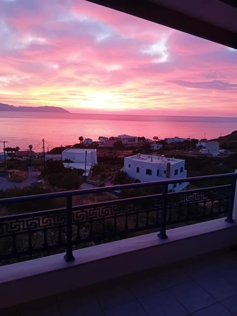 Απεραντο Γαλαζιο Apartment in Islands