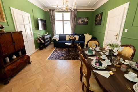 Living room, Seating area, Dining area, Food