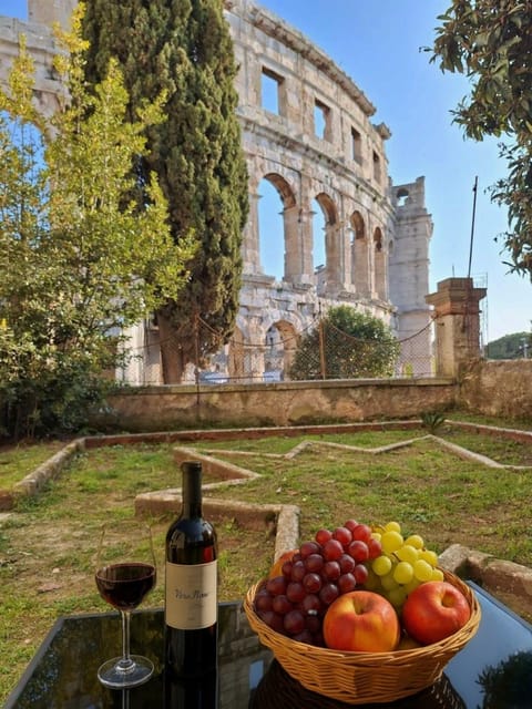 Food and drinks, Food, Landmark view, Drinks, Alcoholic drinks