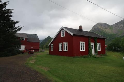 Lillehuset House in Lofoten
