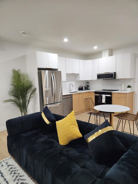 Living room, Dining area, kitchen