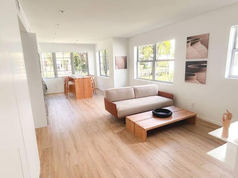 Living room, Seating area, Dinner