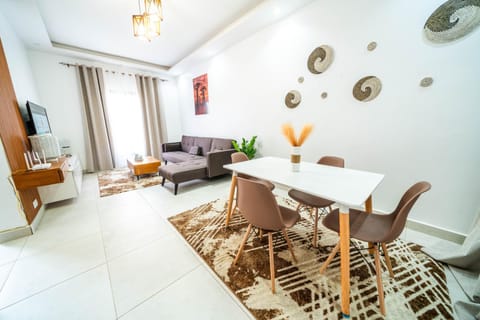 Living room, Seating area, Dining area