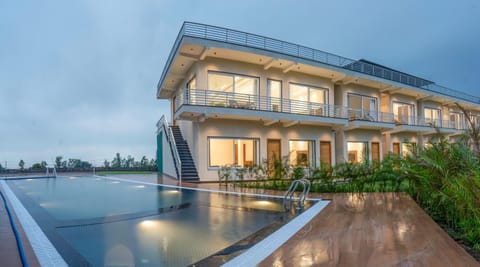 Property building, Pool view, Swimming pool