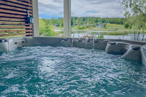 Day, Natural landscape, Hot Tub