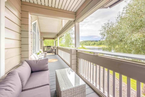 Patio, Day, Natural landscape, View (from property/room), Balcony/Terrace, Seating area