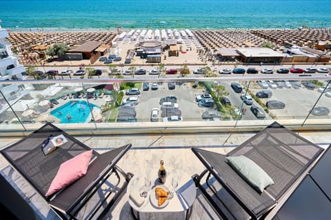 Property building, Day, Bird's eye view, View (from property/room), Balcony/Terrace, Beach, Sea view, Location
