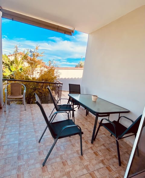 Natural landscape, View (from property/room), Balcony/Terrace