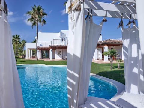 Property building, Swimming pool
