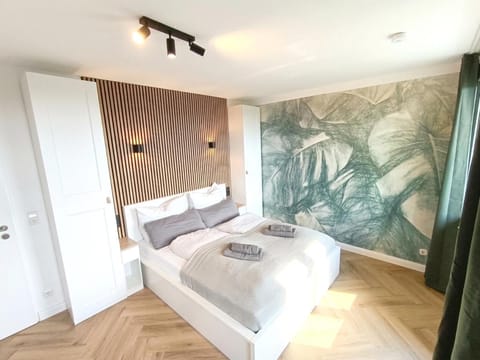 Bed, Balcony/Terrace, Bedroom