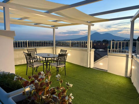 Balcony/Terrace, City view