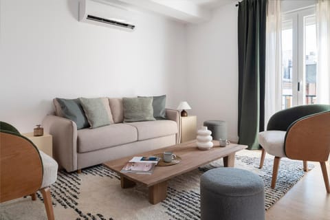 Living room, Seating area, air conditioner