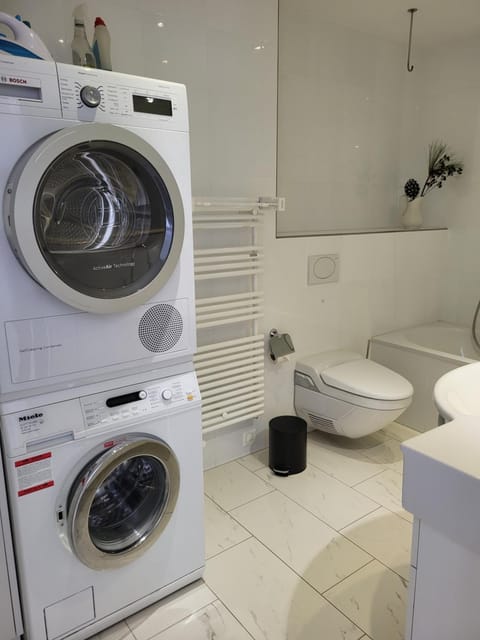 Bathroom, washing machine