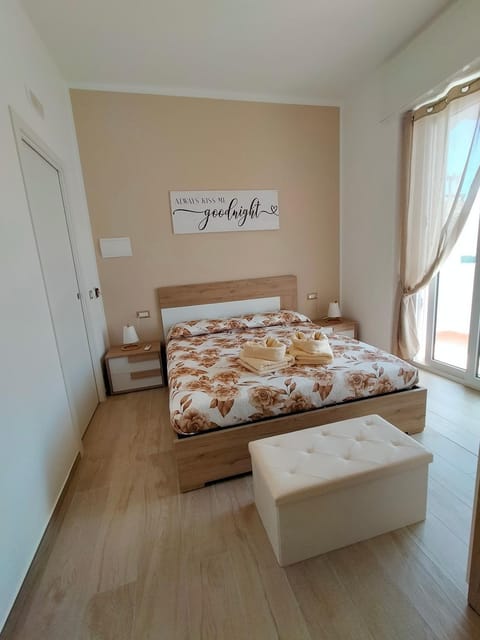 Balcony/Terrace, Bedroom, towels, wardrobe, air conditioner