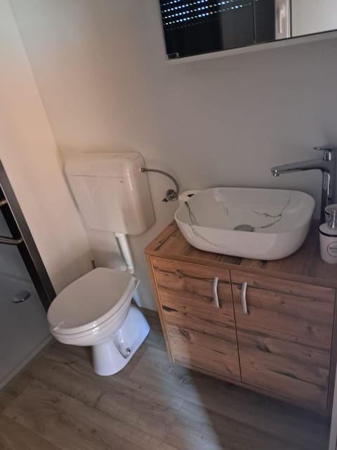 Dalmos 4 Campground/
RV Resort in Lika-Senj County