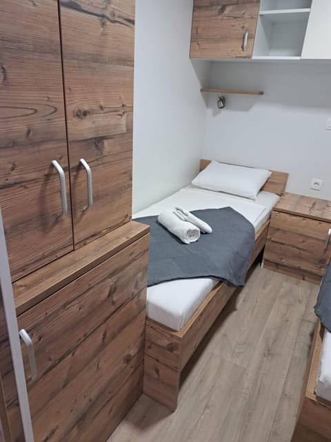 Dalmos 4 Campground/
RV Resort in Lika-Senj County