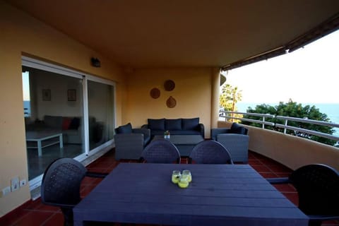 Piso en primera linea en la playa Apartment in Benalmadena